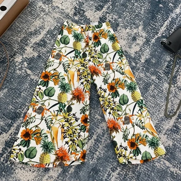 Floral wide leg pant